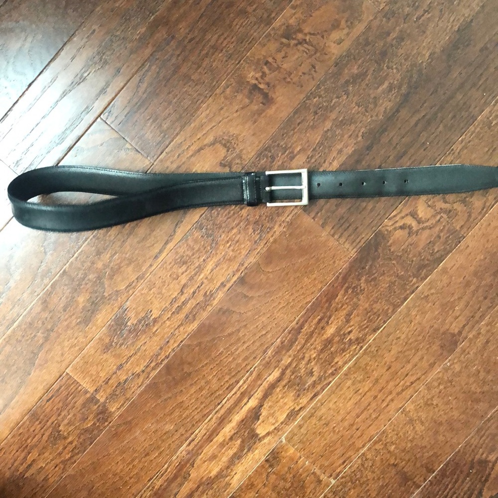 Men’s Prada belt